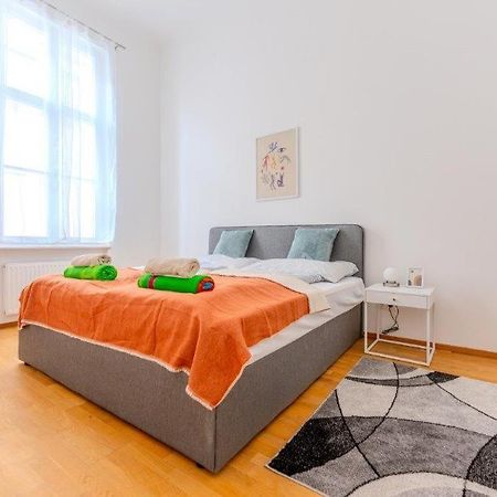Deluxe Apartments Near The Center Krems an der Donau Exterior photo