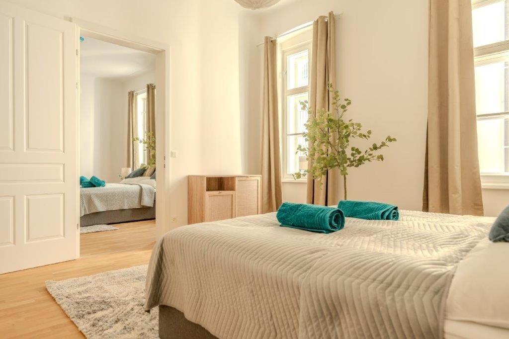 Deluxe Apartments Near The Center Krems an der Donau Exterior photo
