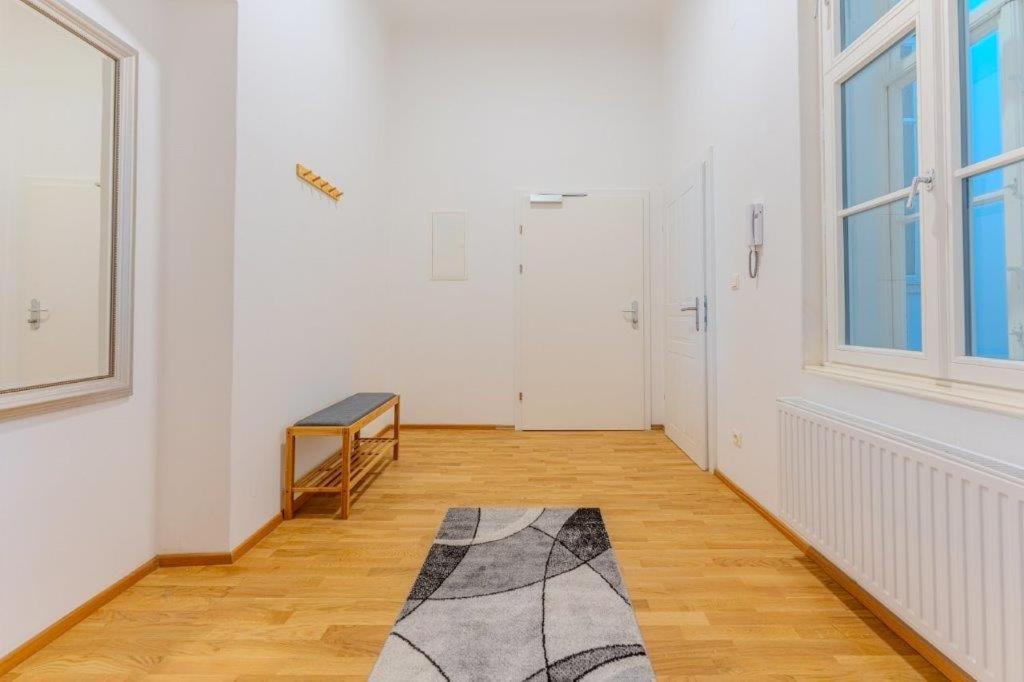 Deluxe Apartments Near The Center Krems an der Donau Exterior photo